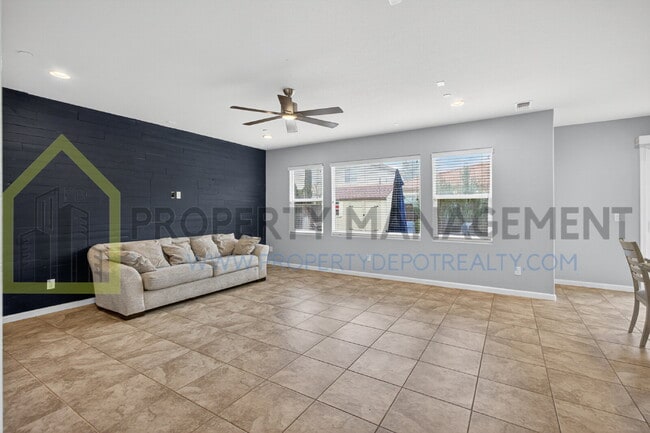 Building Photo - Spacious Elegance Awaits: 4-Bedroom Home with Hardwood Floors in Elk Grove!