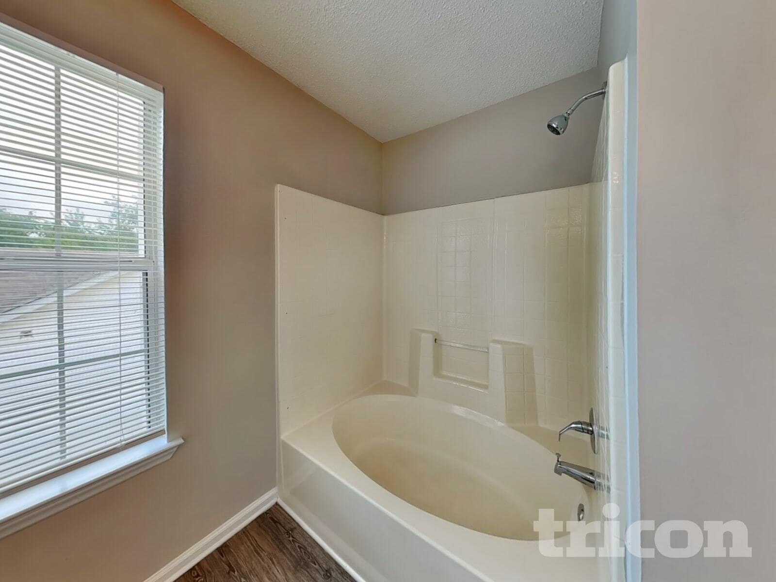 Building Photo - 11136 White Stag Dr