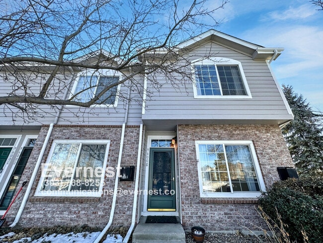 Building Photo - Modern 3-Bedroom Home with Ideal Location ...