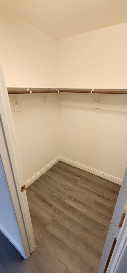 Building Photo - HOUSING CHOICE VOUCHER APPROVED! Spacious Henderson Home with Open Layout & Endless Backyard Pote...