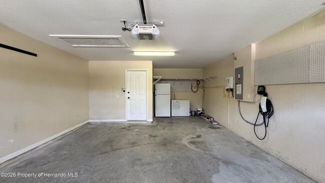 Building Photo - 10 Bellis Ct