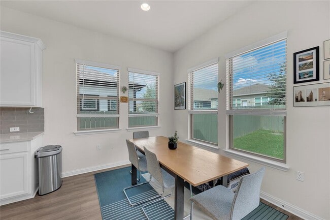 Building Photo - 10024 Dalliance Ln