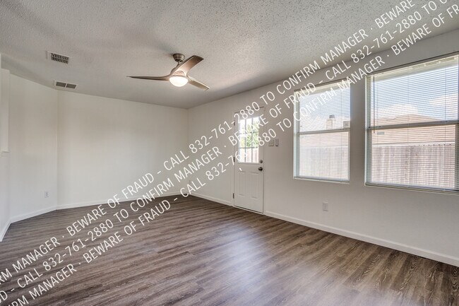 Building Photo - 616 Almandora-