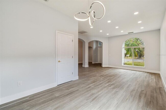 Building Photo - 18154 Sandy Pointe Dr