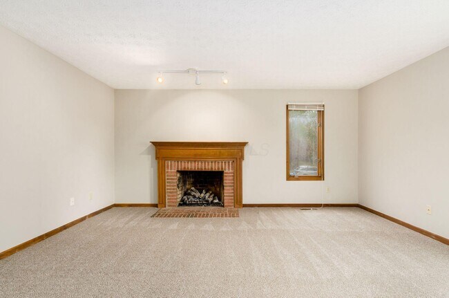 Building Photo - 4841 Dierker Rd