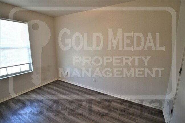 Building Photo - 4205 Alan Kent Dr