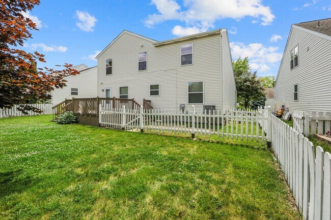 Building Photo - 5998 Blaverly Dr