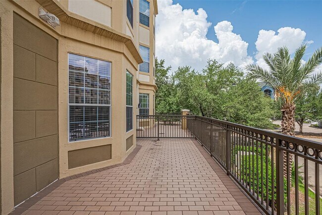 Building Photo - 7575 Kirby Dr