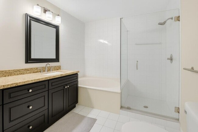 Building Photo - 20951 Via Alamanda