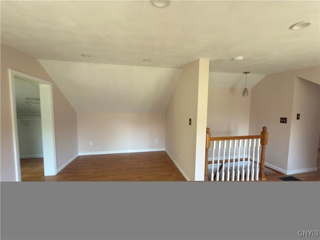 Building Photo - 209 Roby Ave