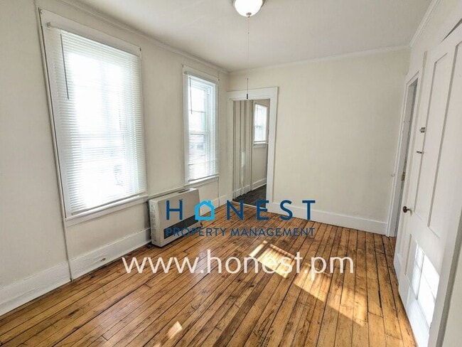 Building Photo - 30 Sewall St