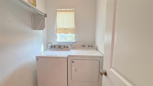 Building Photo - 625 Pecan Bottom Trail