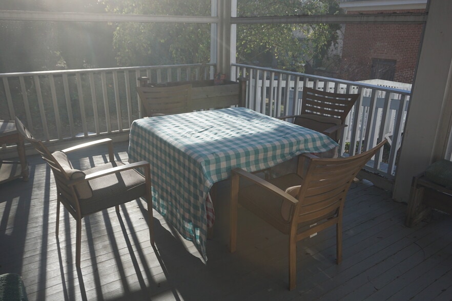 Screenec Porch - 117 S Church St