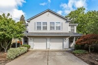 Building Photo - Great 2 story Townhome with Garage!