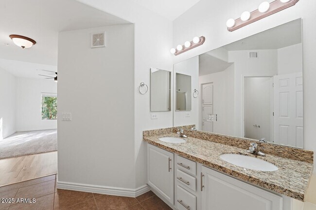 Building Photo - 5350 E Deer Valley Dr