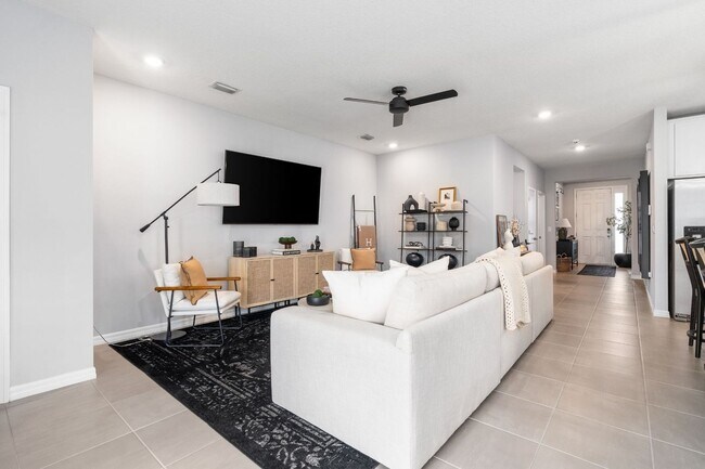 Building Photo - Immaculate 4-Bedroom, 2.5-Bath Home