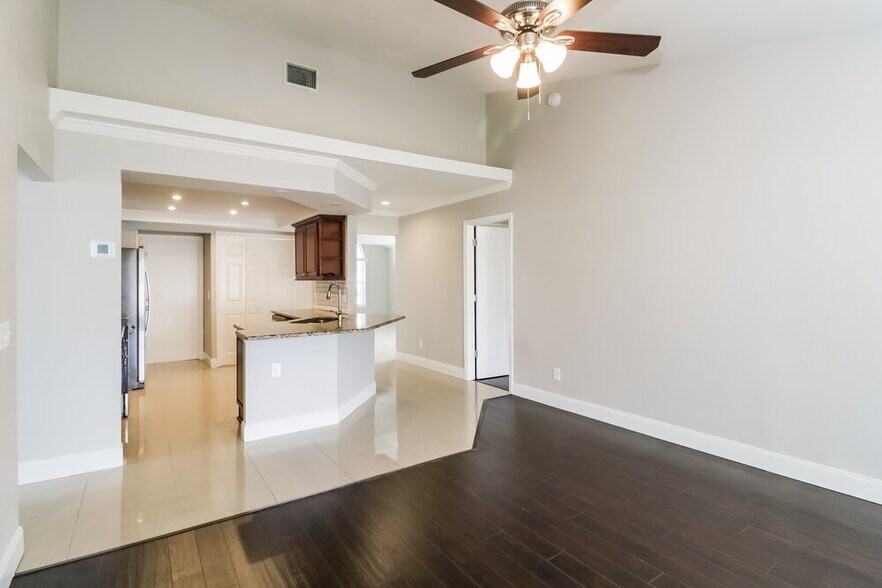 Building Photo - 24740 Silversmith Dr