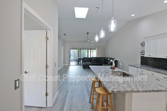 Building Photo - 6019 Courtside Dr