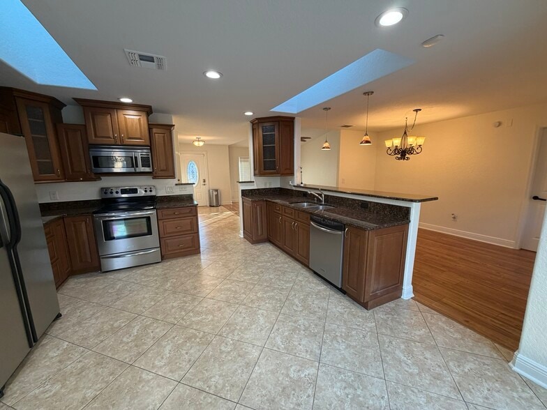 Building Photo - 8445 Indian Wells Ct