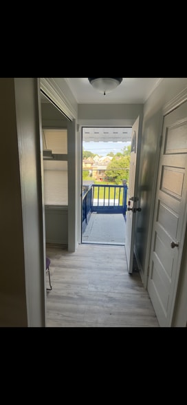 Building Photo - 3345 N Oleander Ave