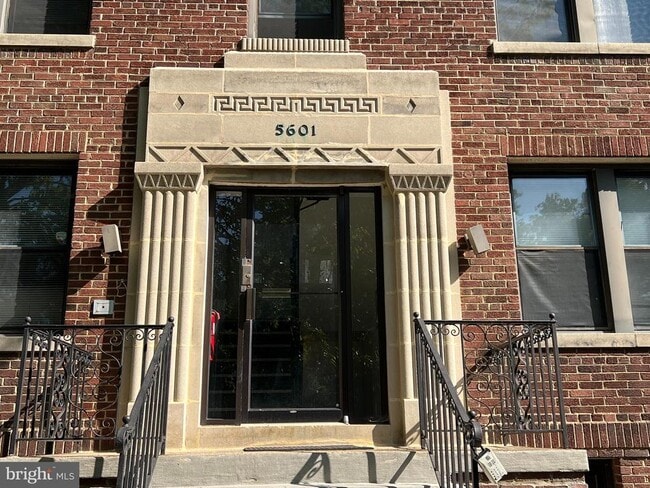 Building Photo - 5601 Colorado Ave NW