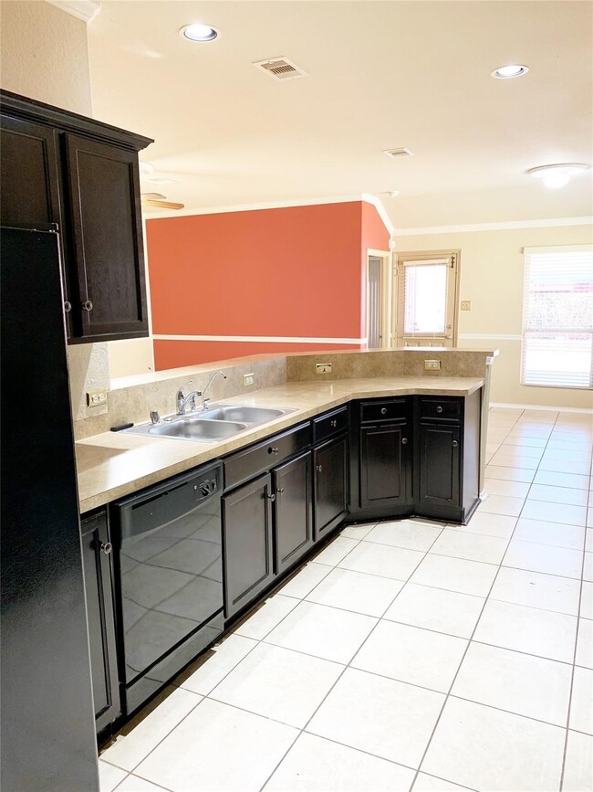 Building Photo - 5603 Sunfall Bend Ln