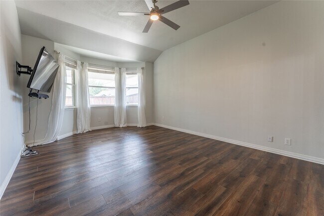 Building Photo - 4905 Carrotwood Dr