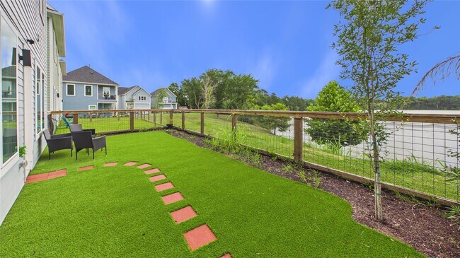 Building Photo - 9609 Valeca Dr