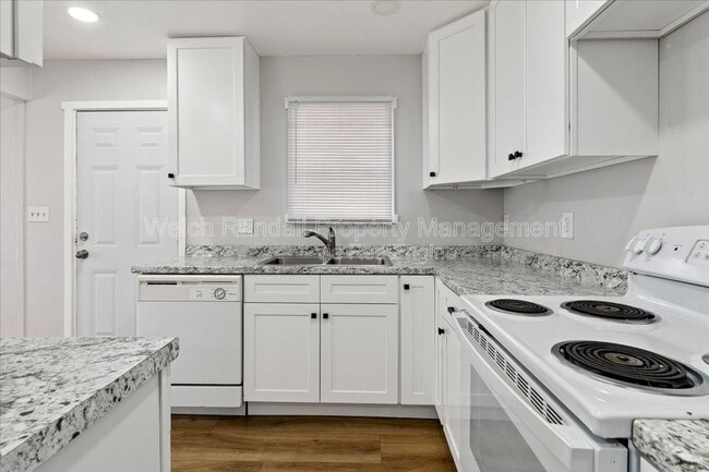 Building Photo - 2324 S 900 E