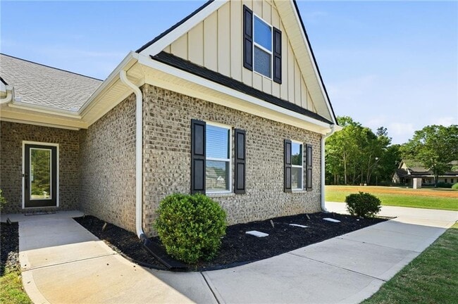 Building Photo - 201 Cade's Ct