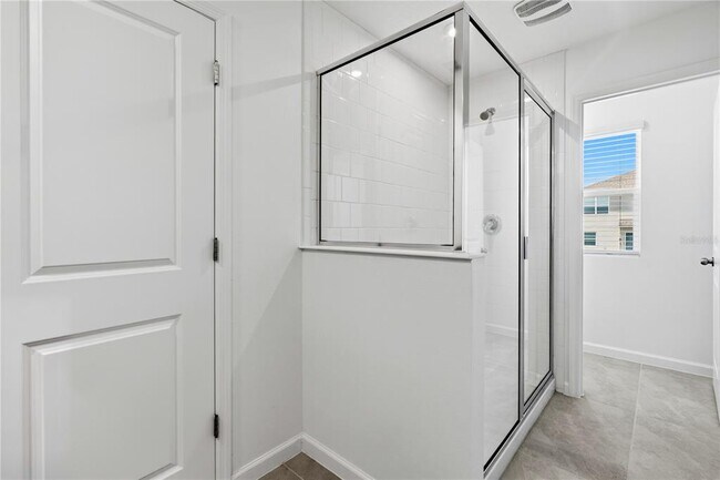 Building Photo - 1124 Lakeshore Breeze Pl