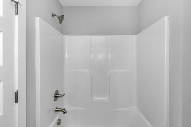 Building Photo - Luxury Craftsman Home in Monrovia Springs