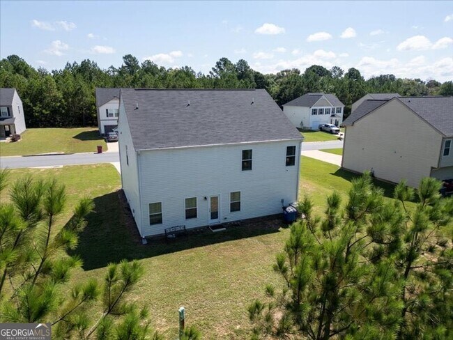 Building Photo - 174 Goodall Woods Dr