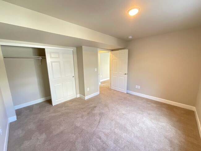 Building Photo - 6706 Golden Briar Ln