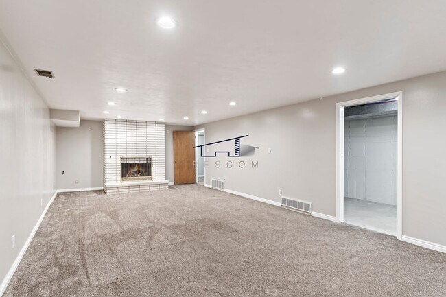 Building Photo - Spacious 3-Bedroom Ogden Home for Rent!