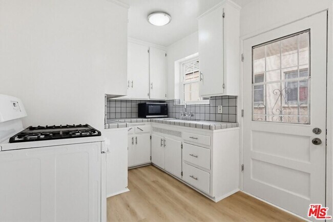 Building Photo - 1255 S Crescent Heights Blvd