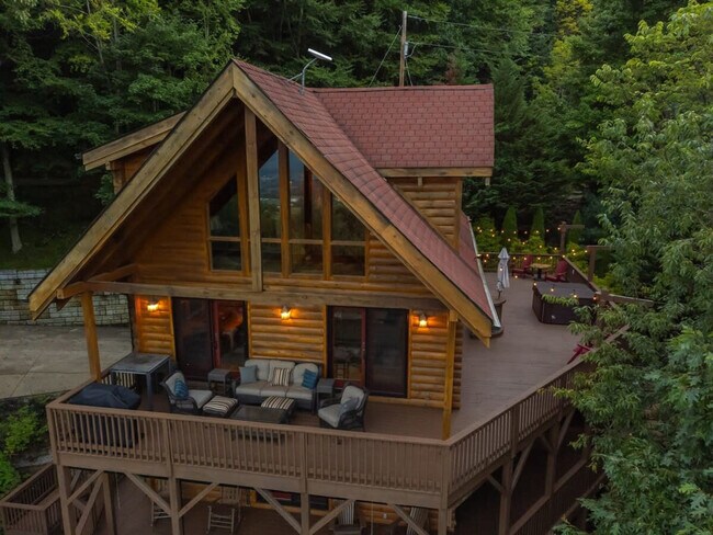 Building Photo - 141 Yellow Locust Dr