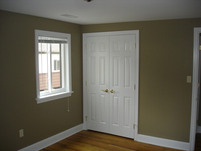 Building Photo - 4Plex - 1104
