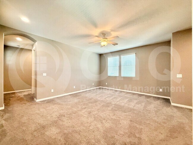 Building Photo - 3959 E Perkinsville St