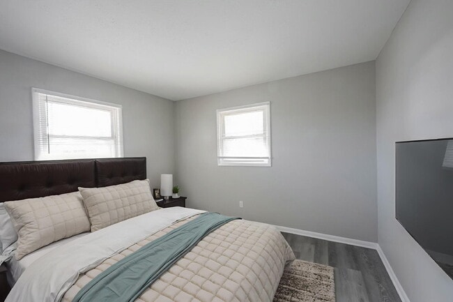 Building Photo - "Charming 2-Bed Oasis in Fountaintown – Cozy Living with Modern Comforts!"