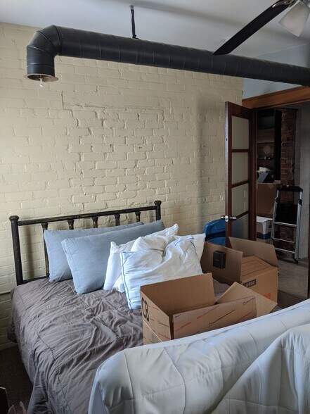 Guest Bedroom - 3933 Trumbull St