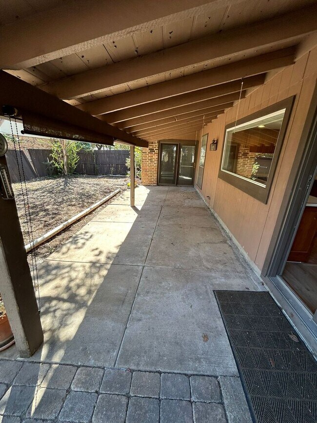 Building Photo - 1801 Haymeadow