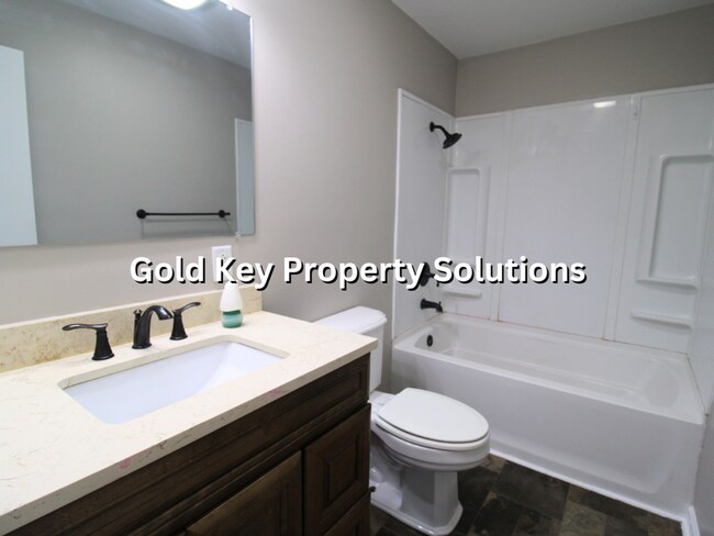 Building Photo - Remodeled 2 BR 1BA House with Garage (NO SECTION 8)