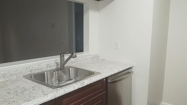 Building Photo - 71 Azalea Cir