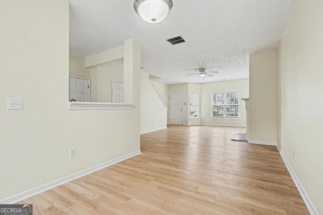 Building Photo - 2545 Walden Lake Dr