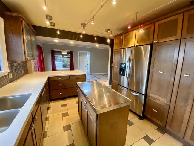 Building Photo - Seattle Home - Phinney Ridge