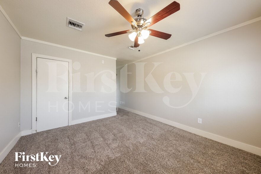 Building Photo - 4745 W Morrow Dr