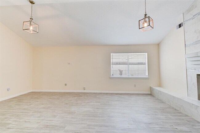 Building Photo - 10526 Huntington Way Dr