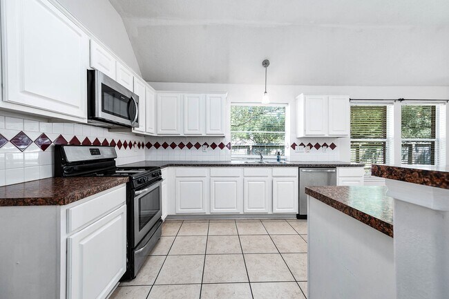 Building Photo - 3347 Pebble Beach Ln