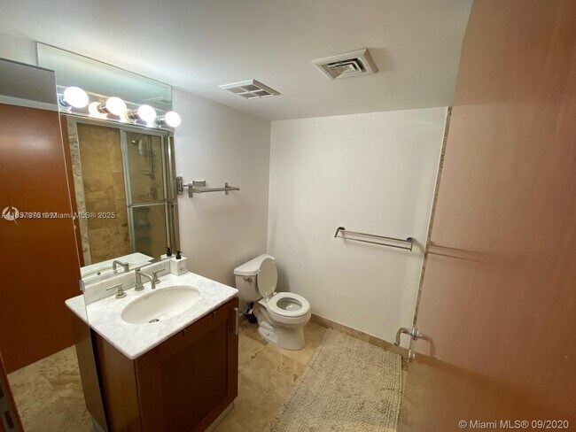 Building Photo - 9499 Collins Ave